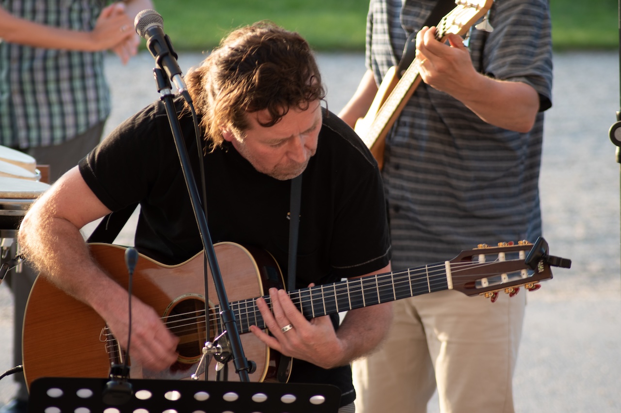 Augarten Sommernacht 2016: Oye Como Va im Cafe Restaurant Augarten